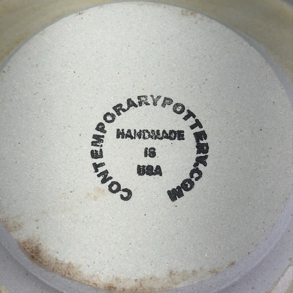 Handmade Stoneware Garlic Grater Plate - Picture 4 of 5